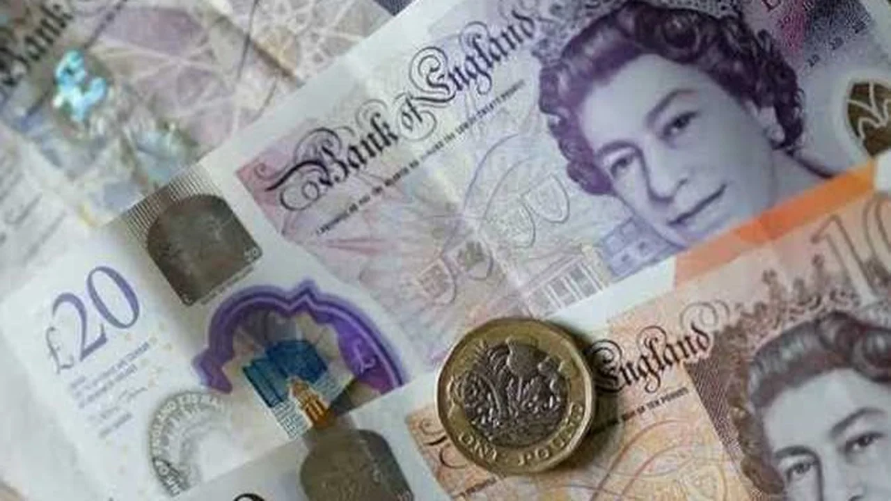 تحركات مفاجئة.. الجنيه الإسترليني يسجل مستويات متباينة مقابل الدولار واليورو اليوم